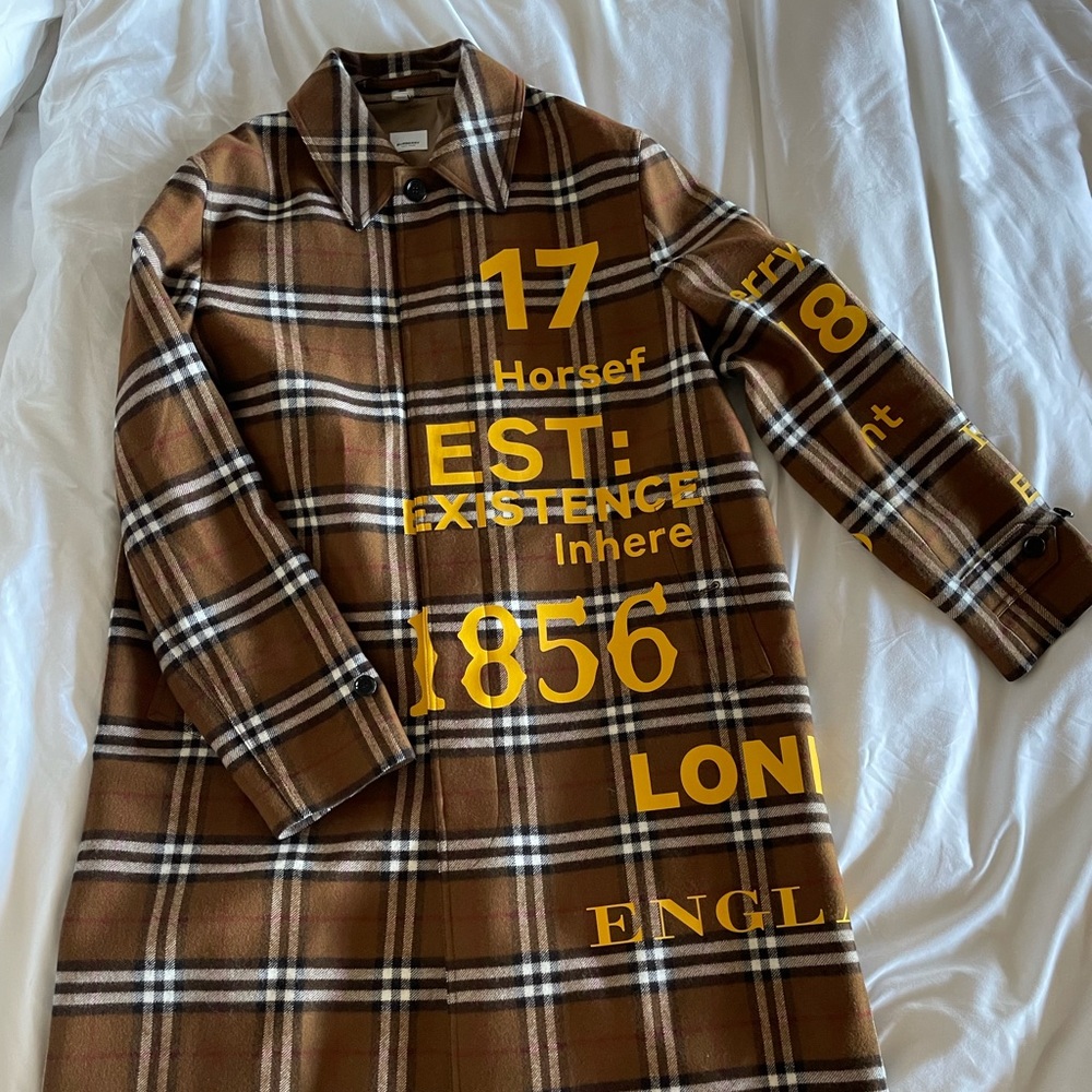 Authentic Burberry Coat W/ Yellow Script - image 5